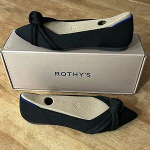 Brand new Rothy’s The Knot Point II, all black, size 8.5
